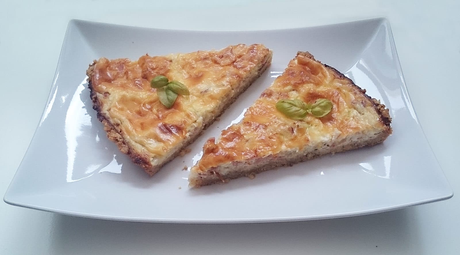Quiche s cibulí a pórkem